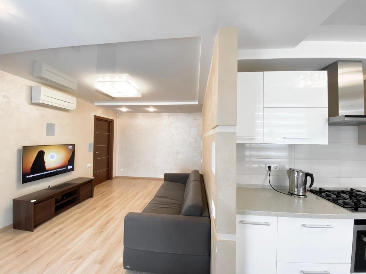 2-Bedroom Apartment Most City Area, Ekaterynoslav Square ドニプロペトロウシク エクステリア 写真