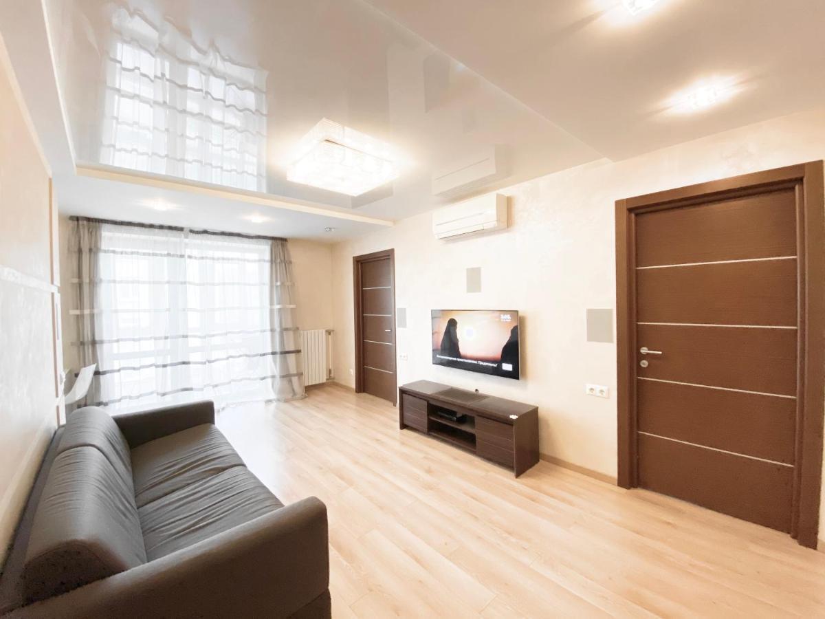 2-Bedroom Apartment Most City Area, Ekaterynoslav Square ドニプロペトロウシク エクステリア 写真