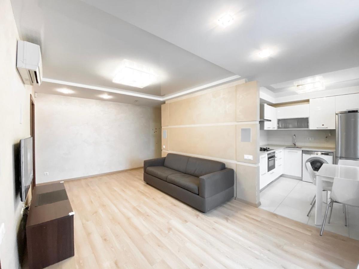 2-Bedroom Apartment Most City Area, Ekaterynoslav Square ドニプロペトロウシク エクステリア 写真