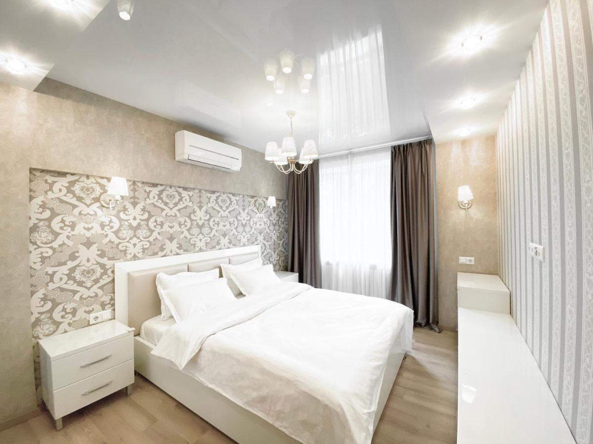 2-Bedroom Apartment Most City Area, Ekaterynoslav Square ドニプロペトロウシク エクステリア 写真